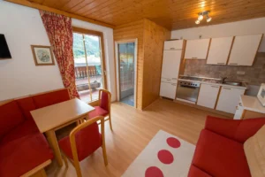 Haus Birke - Ferienwohnungen am Weissensee mit hauseigenem Badestrand